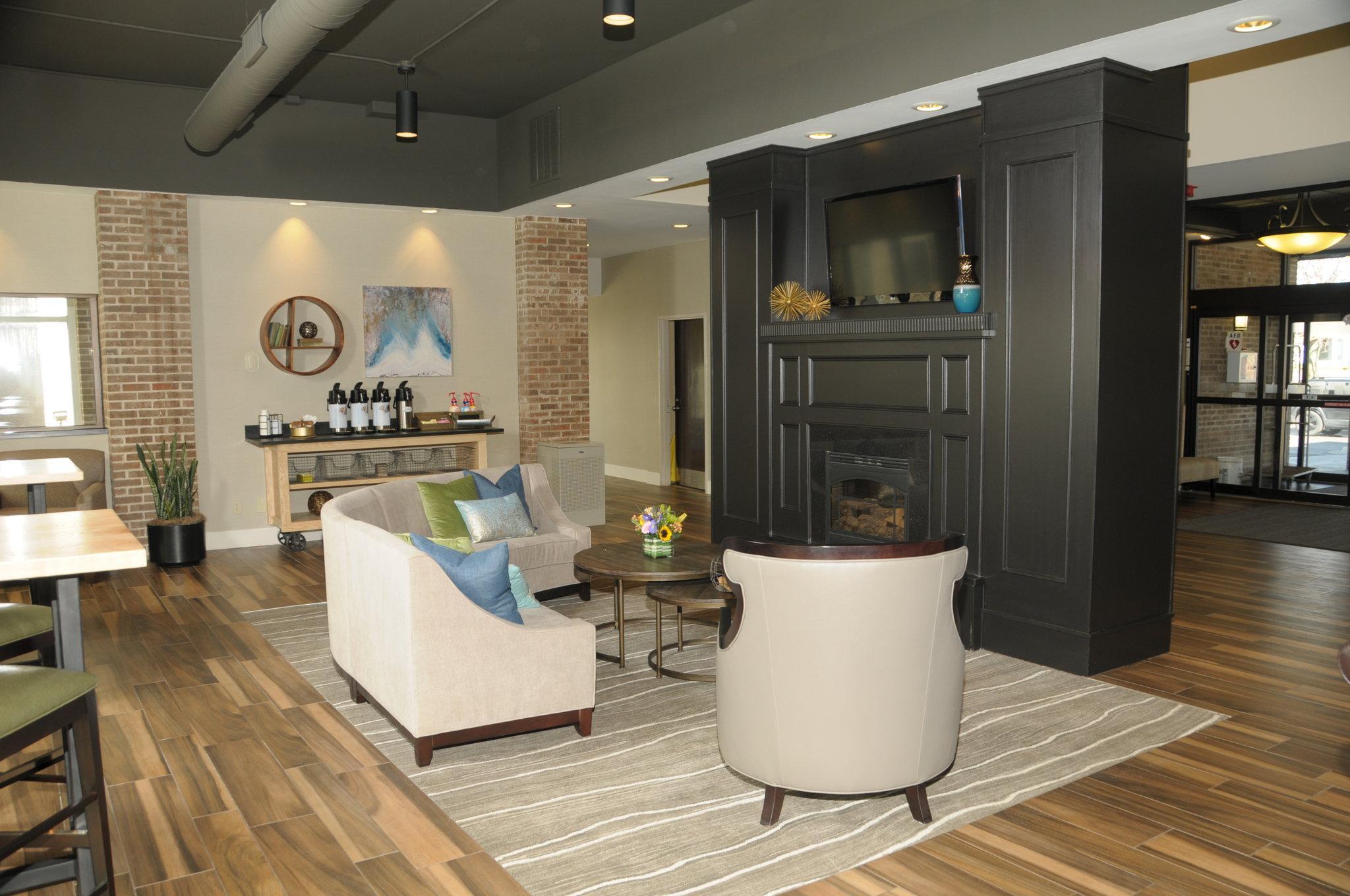 Best Western Okemos/East Lansing Hotel & Suites Bagian luar foto