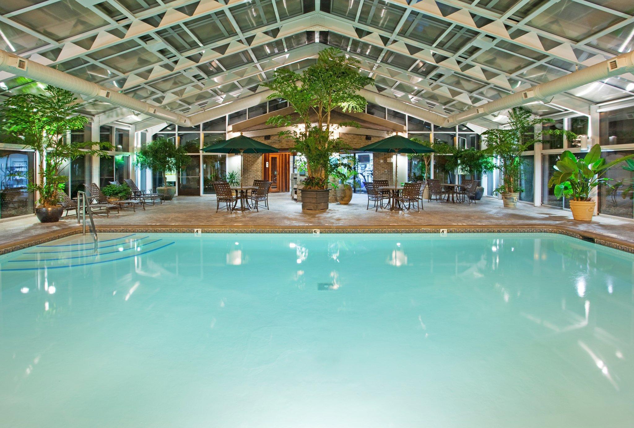 Best Western Okemos/East Lansing Hotel & Suites Bagian luar foto