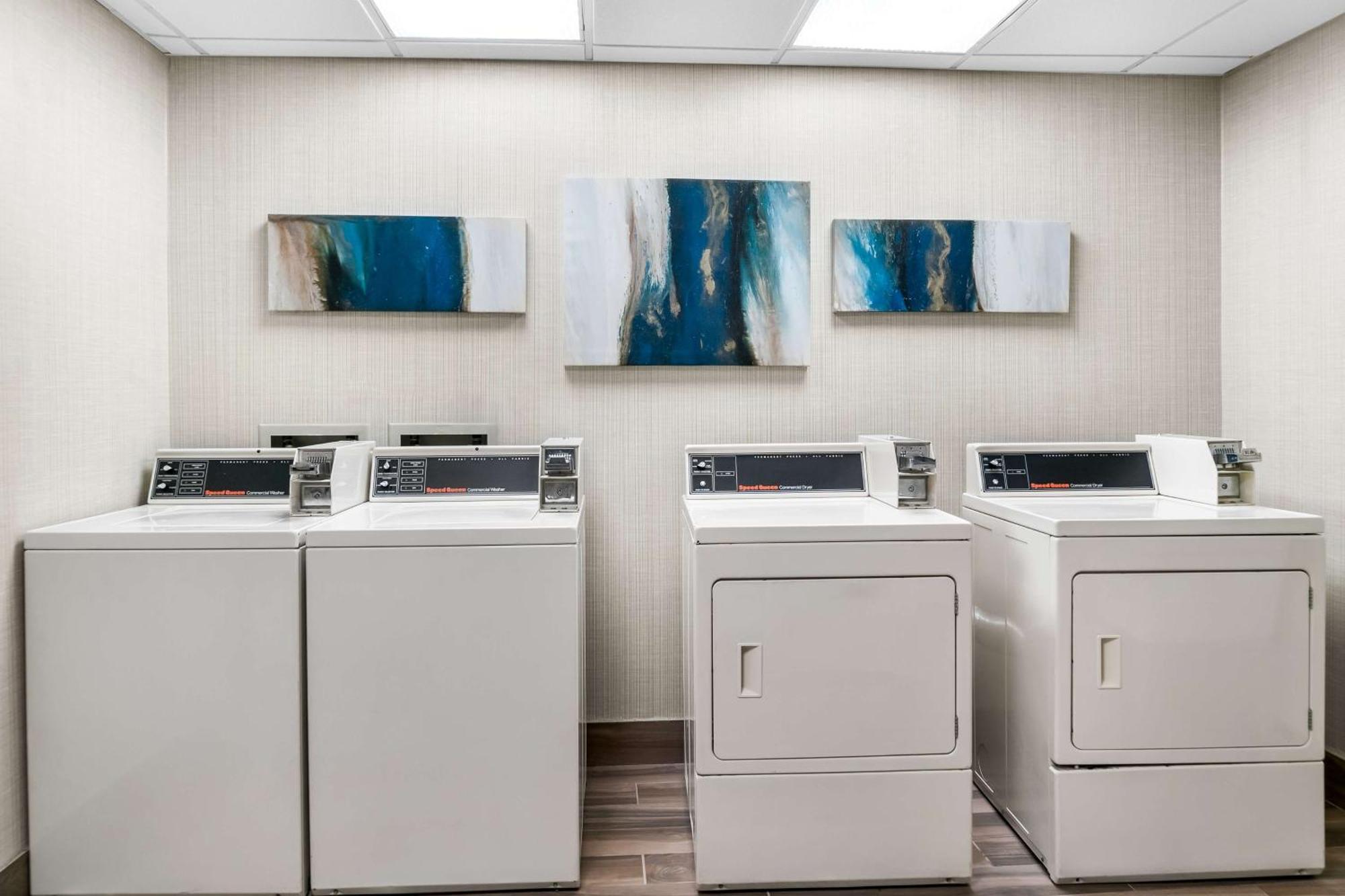 Best Western Okemos/East Lansing Hotel & Suites Bagian luar foto