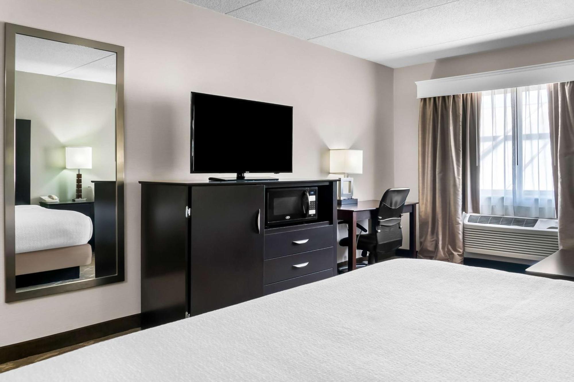 Best Western Okemos/East Lansing Hotel & Suites Bagian luar foto