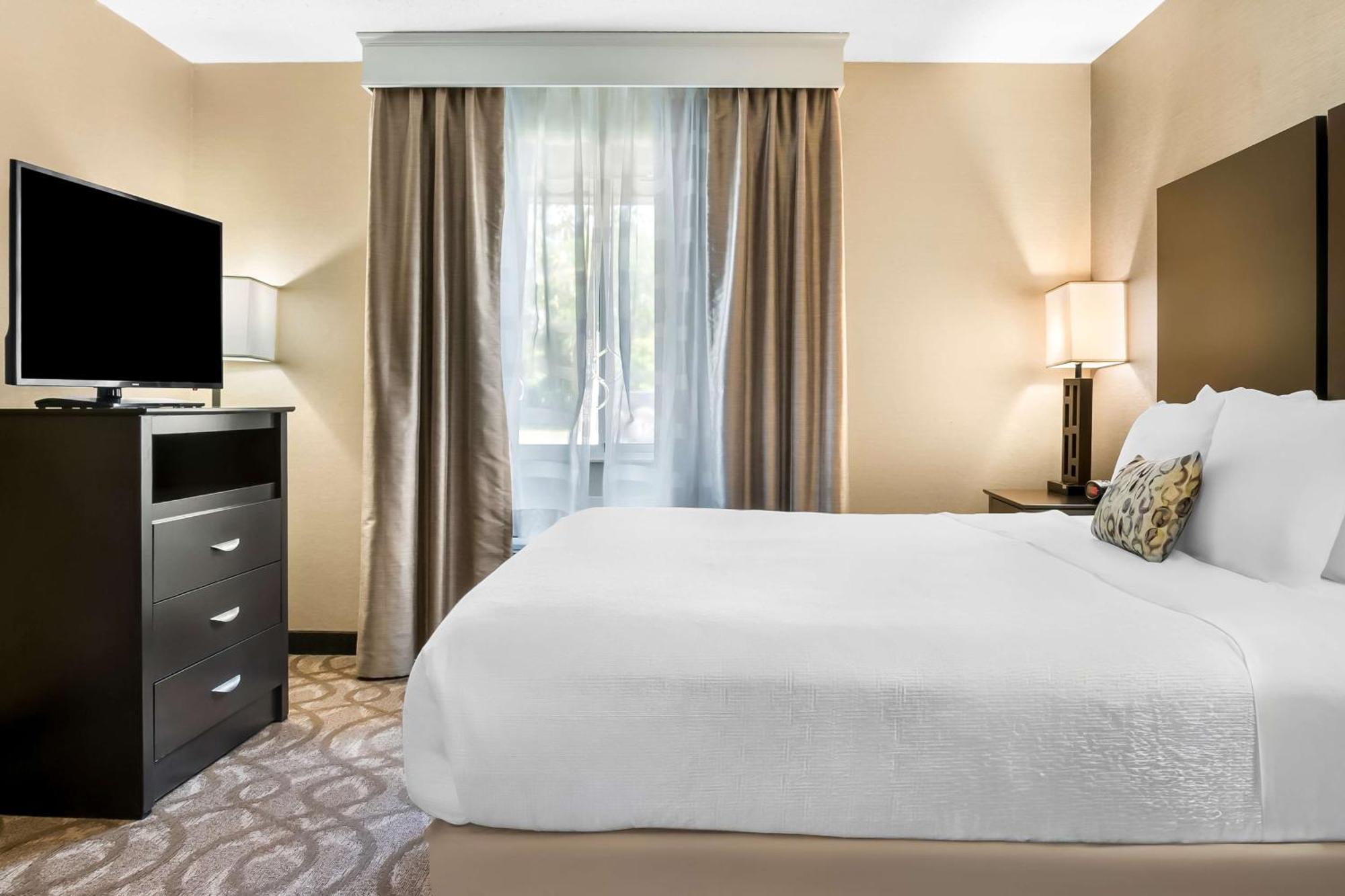 Best Western Okemos/East Lansing Hotel & Suites Bagian luar foto