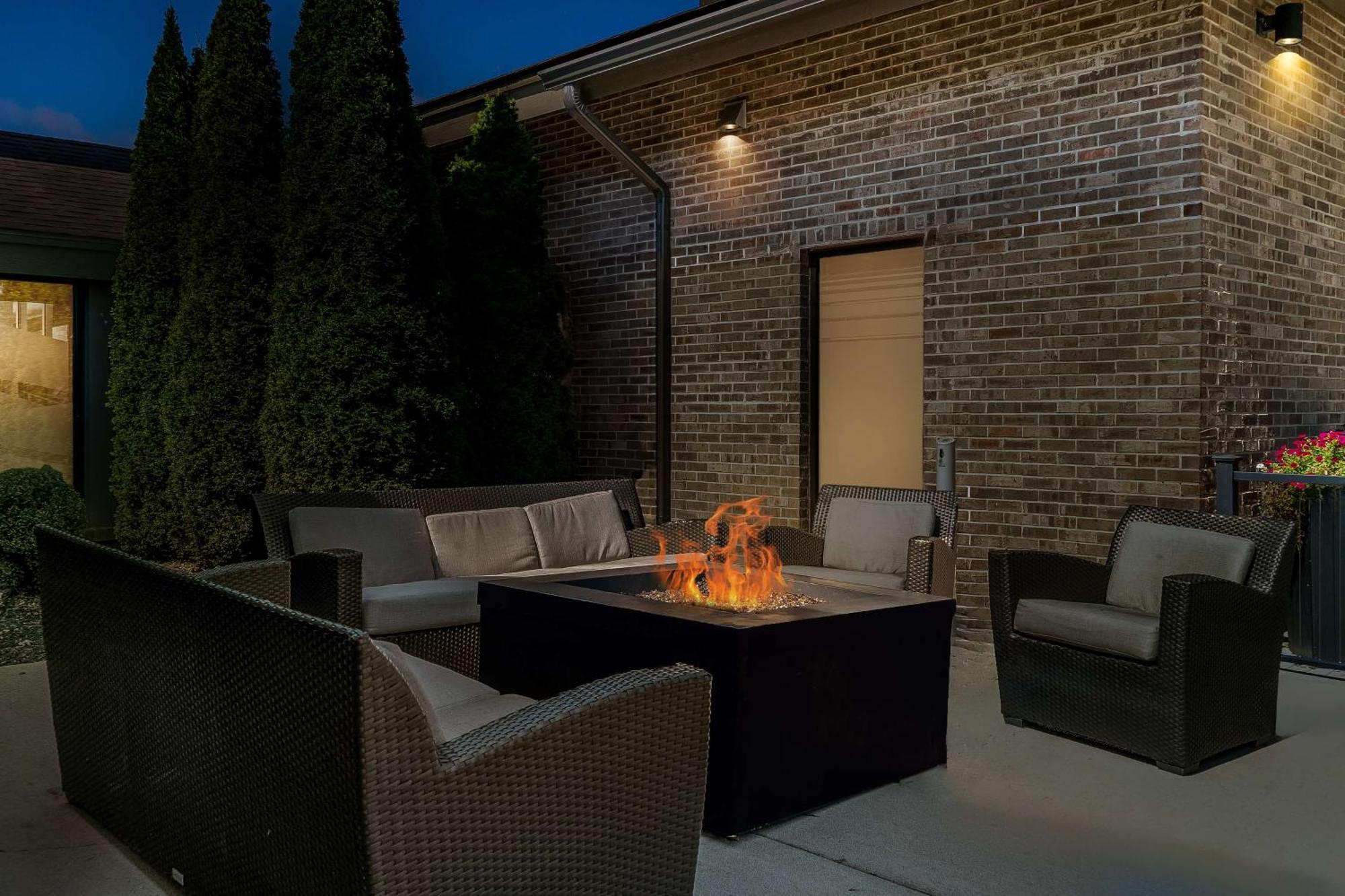 Best Western Okemos/East Lansing Hotel & Suites Bagian luar foto
