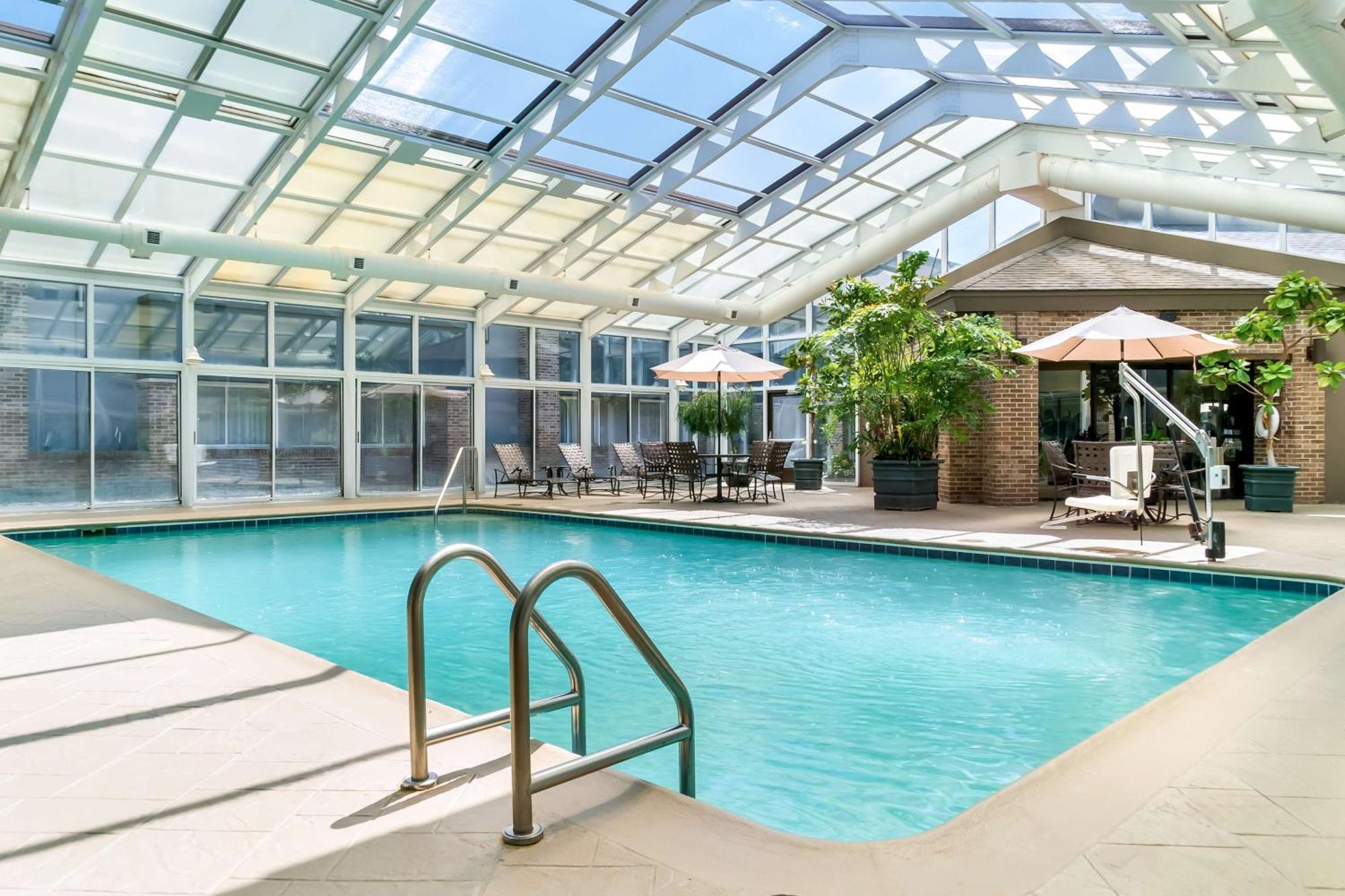 Best Western Okemos/East Lansing Hotel & Suites Bagian luar foto