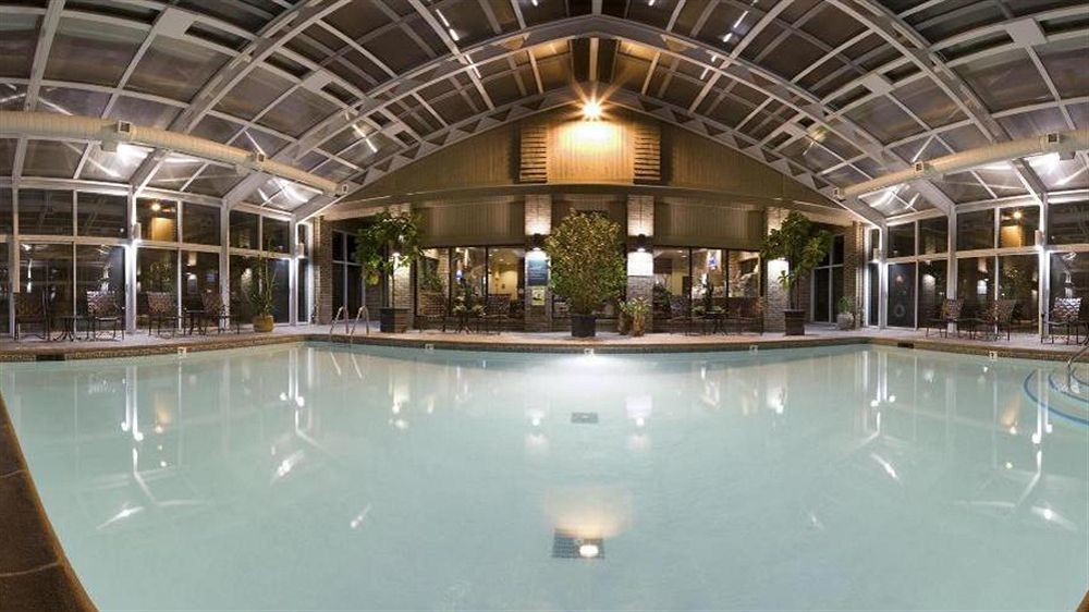 Best Western Okemos/East Lansing Hotel & Suites Bagian luar foto